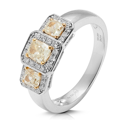 Anillo  diseño de oro blanco 18 Kt con diamantes